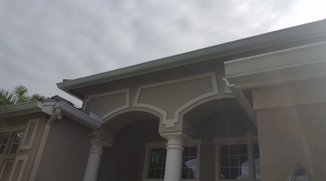 Seamless Gutters for New Construction in Florida: What Your Builder Got Wrong